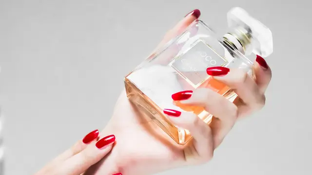 Ilustrasi Parfum