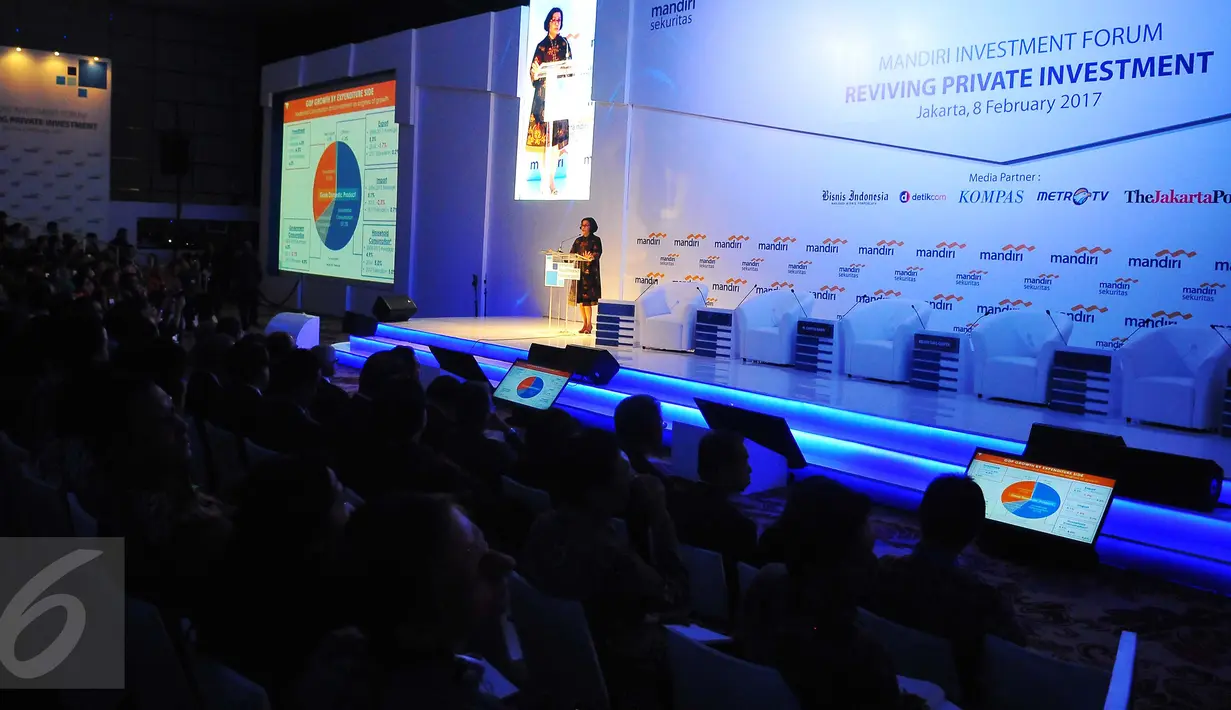 Menteri Keuangan Sri Mulyani Indrawati menyampaikan sambutan pada pembukaan Mandiri Investment Forum (MIF) 2017 di Jakarta, Rabu (8/2). MIF 2017 untuk mendorong investasi swasta agar ekonomi terus tumbuh. (Liputan6.com/Angga Yuniar)