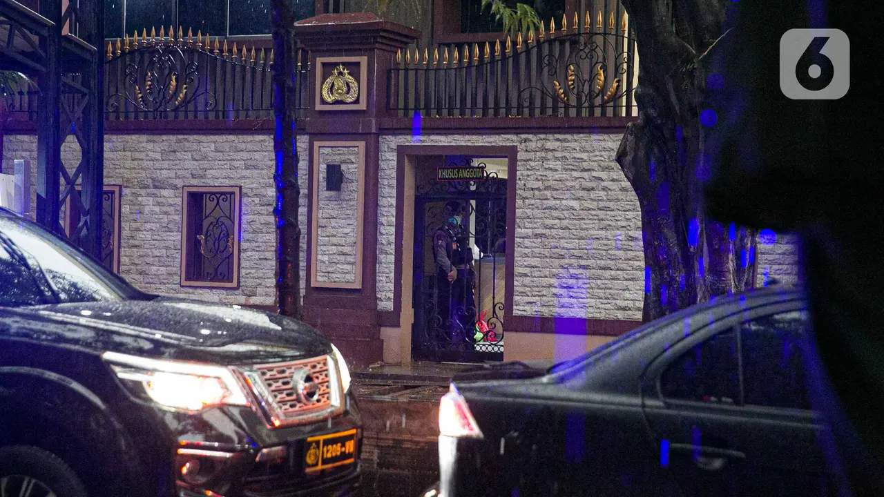 Suasana Mabes Polri Jakarta Usai Baku Tembak