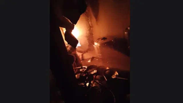 Kebakaran melanda rumah yang dijadikan tempat dapur Makan Bergizi Gratis (MBG) di Jalan Flamingo, Pamulang, Tangerang Selatan (Tangsel), Selasa (18/2/2025).
