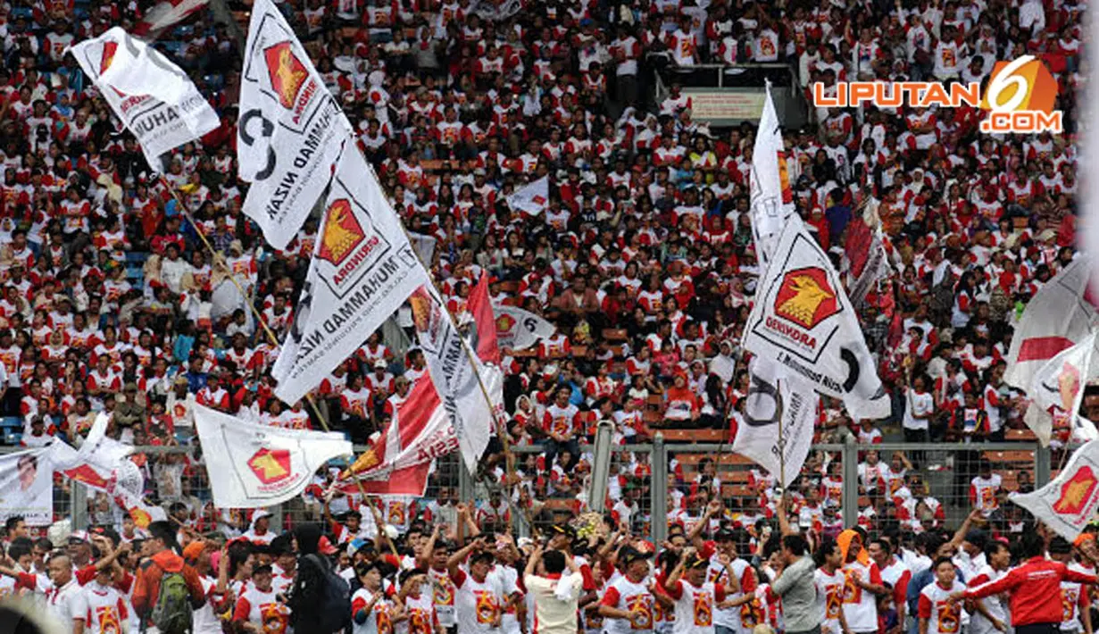 Minggu (23/03/14), ribuan simpatisan Partai Gerindra memadati Stadion GBK Jakarta (Liputan6.com/Helmi Fithriansyah) 