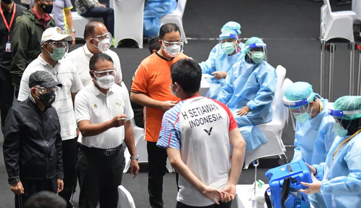 Pebulutangkis Hendra Setiawan satu diantara puluhan atlet bulutangkis yang menerima vaksin Covid-19 sebelum bertanding pada ajang bergengsi All England pada Pertengahan Maret 2021 mendatang. (Foto: Dok. Kemenpora)