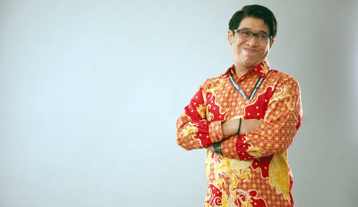 "Awalnya saya kenal produsernya, terus diajak bantuin kebetulan cuma satu hari dan saya syuting di Hongkong, di Hongkongnya sendiri seminggu, Saya ngajak keluarga sekalian syuting, selebihnya saya liburan sendiri," terangnya. (Nurwahyunan/Bintang.com)