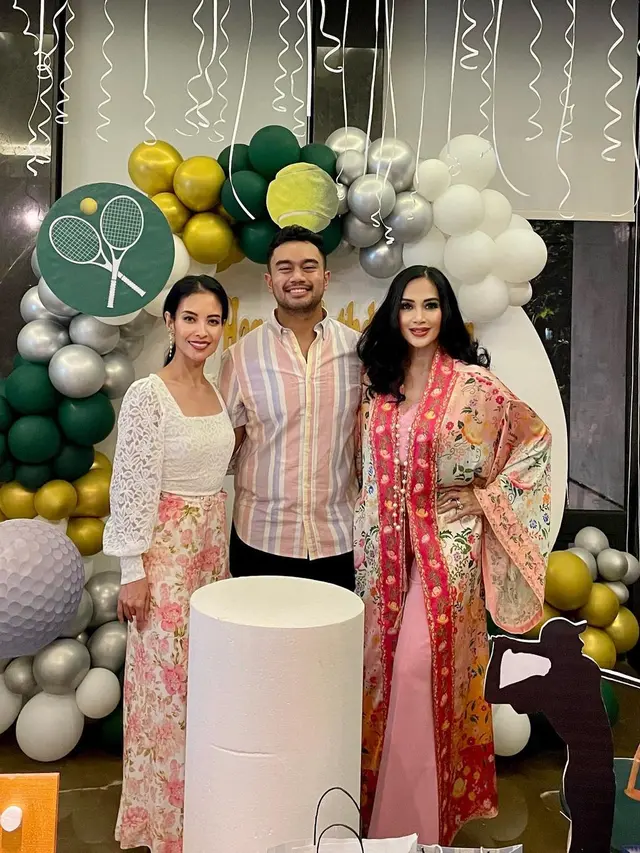Potret Diah Permatasari Saat Hadiri Bukber bareng Keluarga, Punya Anak dan Keponakan yang Tampan