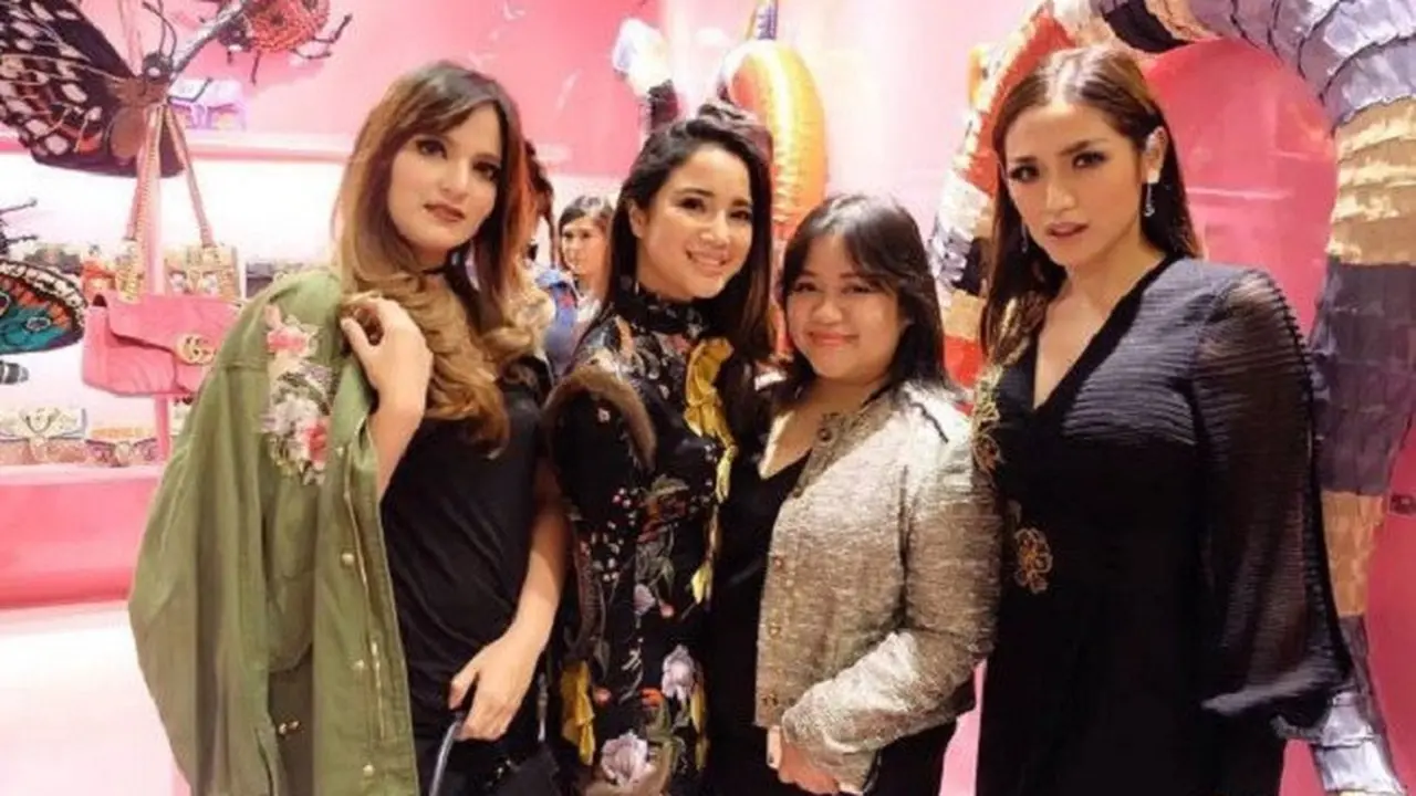 [Bintang] Potret Keseruan Selebriti Tanah Air di Acara Gucci Garden Party 