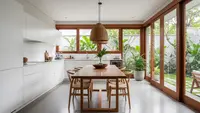 7 Desain Dapur Tanpa Sekat tapi Tetap Rapi dan Nyaman, Cocok untuk Hunian Modern