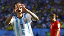 Selebrasi Angel Di Maria saat memastikan kemenangan Argentina atas Swiss 1-0 di laga 16 besar Piala Dunia 2014 di Stadion Corinthians, Sao Paulo, (1/7/2014). (REUTERS/Ivan Alvarado)