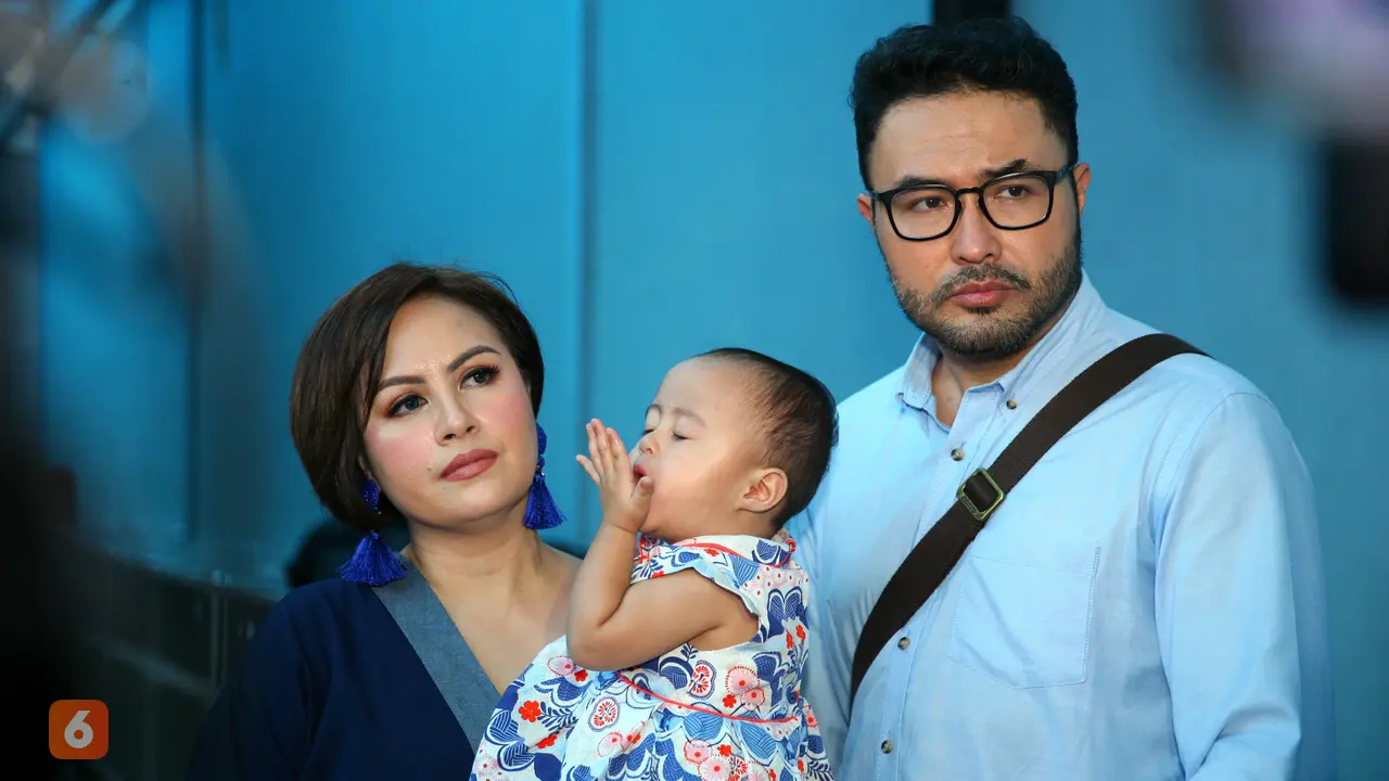 [Bintang] Surya Saputra dan Cynthia Lamusu