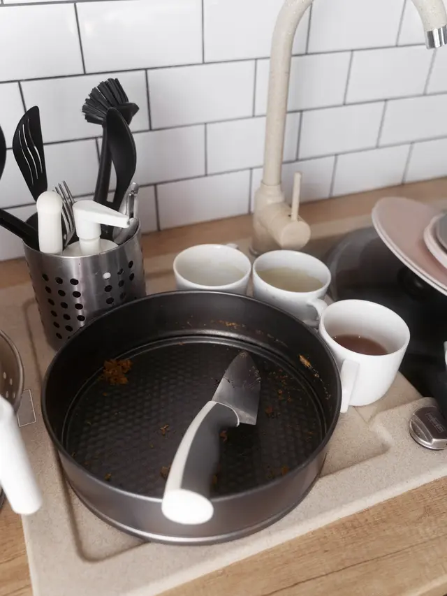 Ilustrasi Peralatan Dapur Kotor