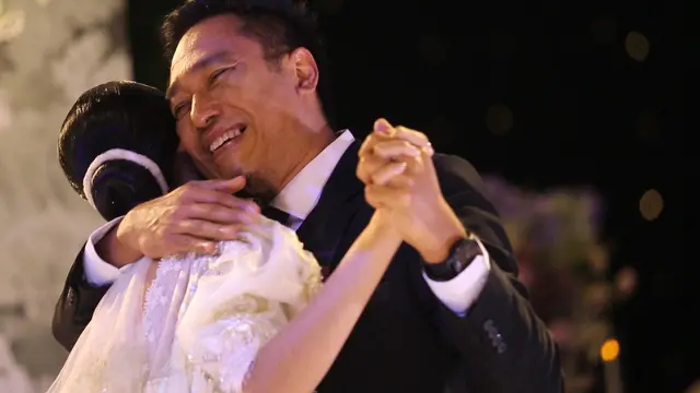 Pramono Dewo saat berdansa dengan putrinya, Alika Islamadina (ist)