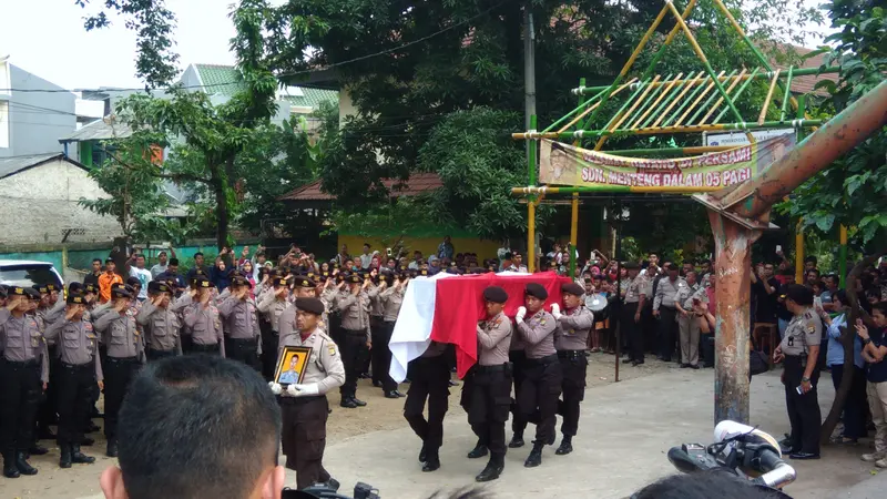 Jenazah Briptu Anumerta Imam Gilang Diberangkatkan ke Klaten