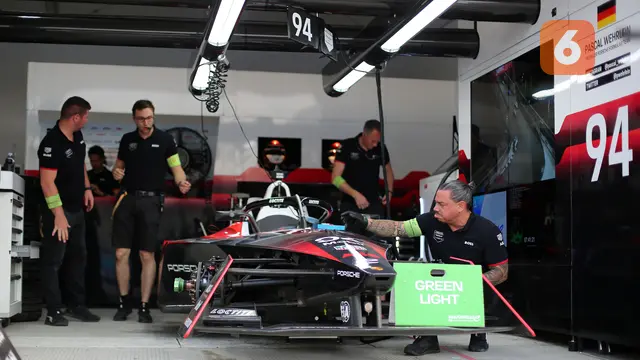 Foto: Sambut Race Kedua di Jakarta E-Prix 2023, Bagini Persiapan Sang Juara Bertahan Pascal Wehrlein