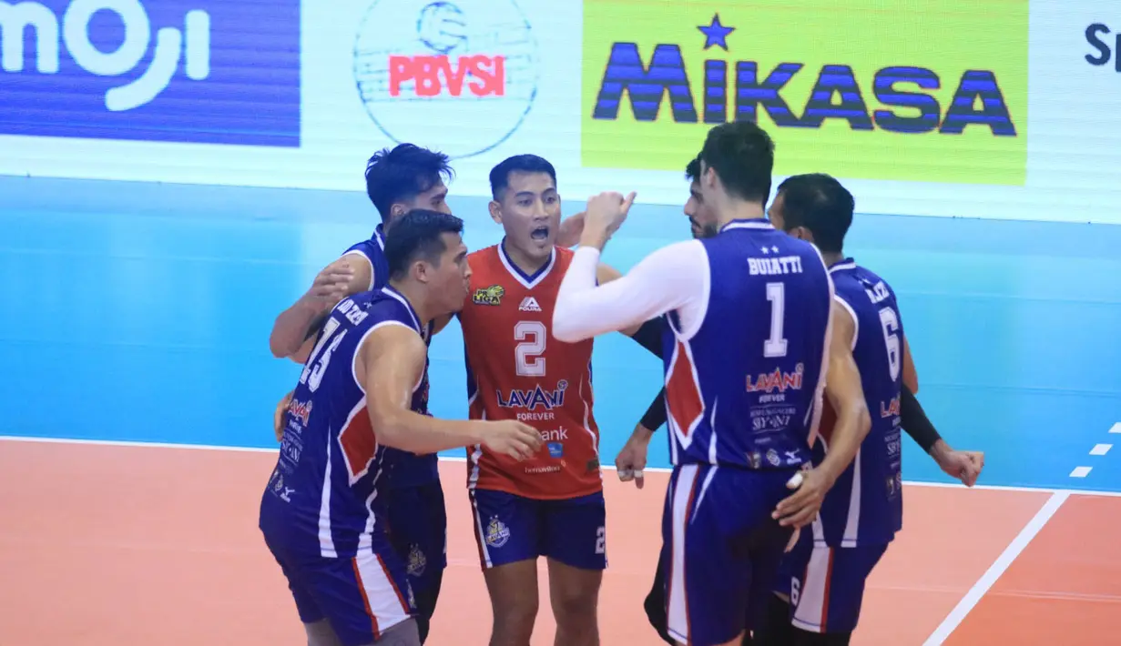 <p>Selebrasi para pemain Jakarta LavAni Allo Bank Electric usai meraih angka saat menghadapi Jakarta Garuda Jaya pada laga putaran I PLN Mobile Proliga 2024 di GOR Amongrogo, Yogyakarta, Kamis (25/4/2024). Jakarta LavAni Allo Bank Electric menang 3-0 (25-16, 25-22, 25-20). (Dok. PBVSI)</p>