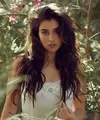 Lauren Jauregui sepertinya tak ingin memberikan batasan untuk kariernya di dunia hiburan. (instagram/laurenjauregui)