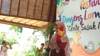 Mendongeng juga dianggap sebagai salah satu cara untuk memulihkan mental anak-anak yang terdampak gempa di Lombok.  (Foto: Liputan6.com/Giovani Dio Prasasti)