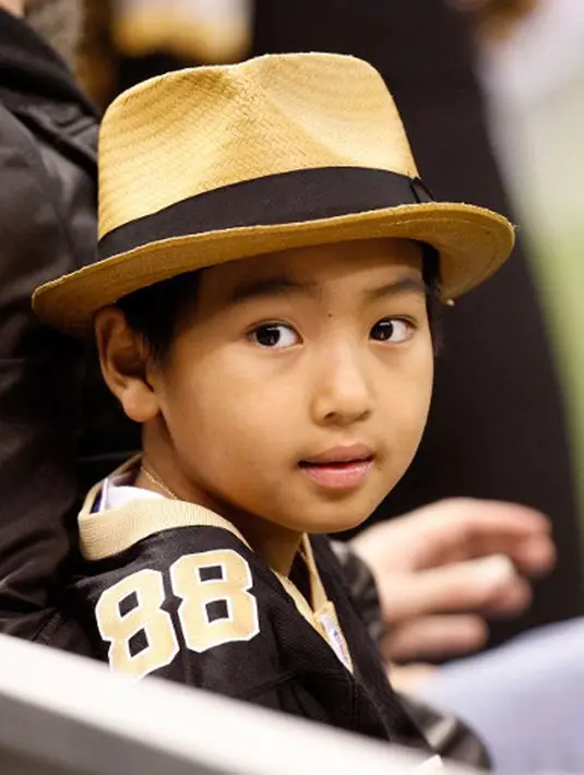 “Maddox selalu hadir dengan telpon genggamnya dan sepanjang waktu merekam kejadian,” ucap sumber. (AFP/Bintang.com)