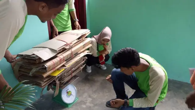 “Bakti Sosial Hari Ibu” yang diselenggarakan oleh Bank Sampah Berlian bekerja sama dengan Pertamina dan Puskesmas Jaya Mukti, Sabtu (22/12/2018).