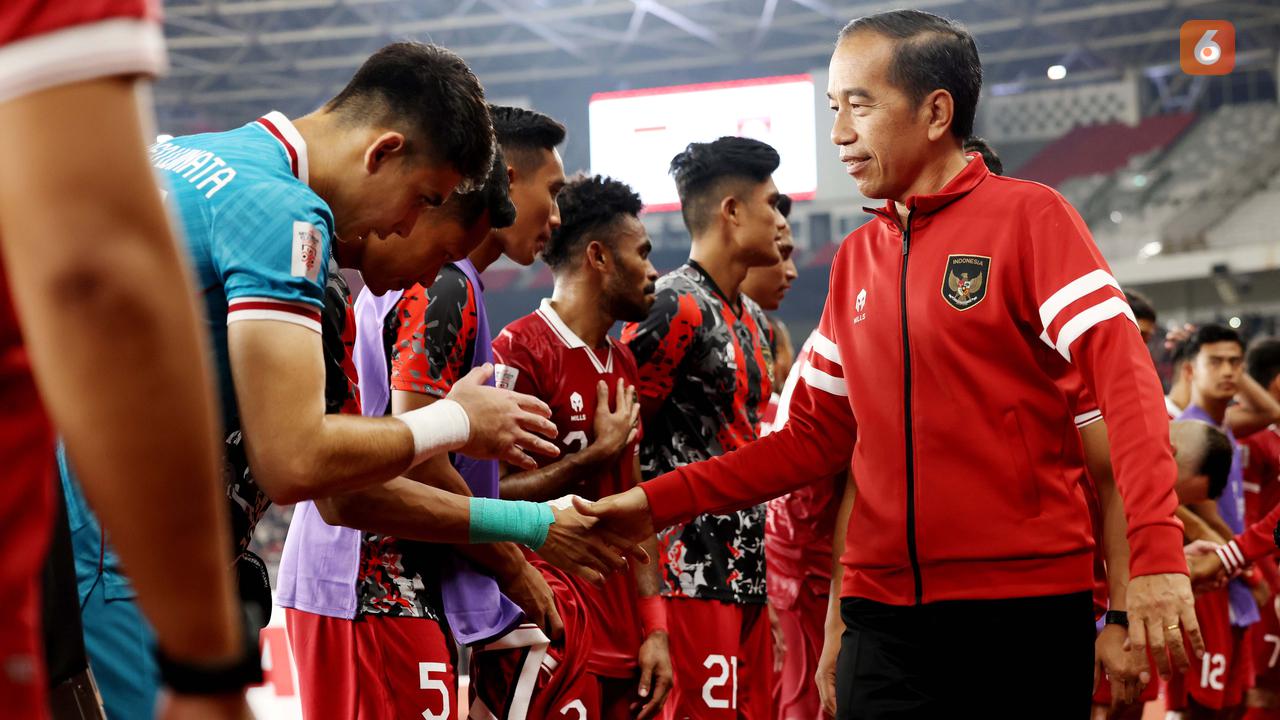 Foto: Antusiasme Presiden Joko Widodo saat Nonton Langsung Timnas Indonesia di Piala AFF 2022