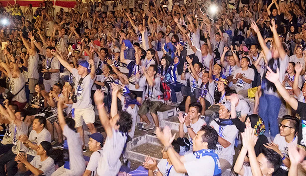 Ratusan anggota Inter Club Indonesia memadati acara puncak Gathering Nasional ke-4 di GWK, Bali, Sabtu (29/8/2015). (Bola.com/Vitalis Yogi Trisna)