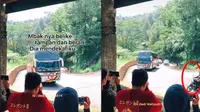Aksi pemotor wanita saat papasan bus di Sitinjau Lauik (Sumber: TikTok/dediwahyudi2542)