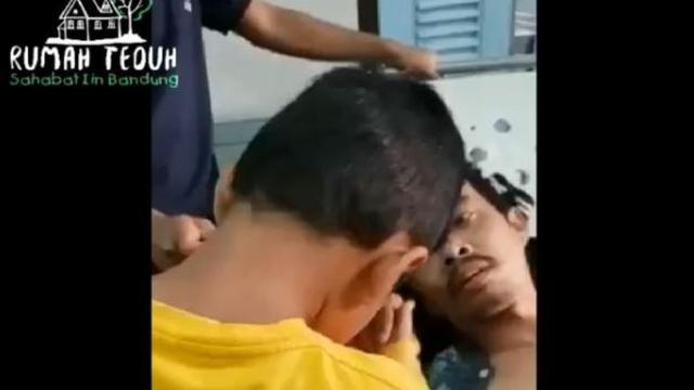 Kisah Bocah 12 Tahun Jaga Ayah Penderita Tumor Otak Seorang Diri