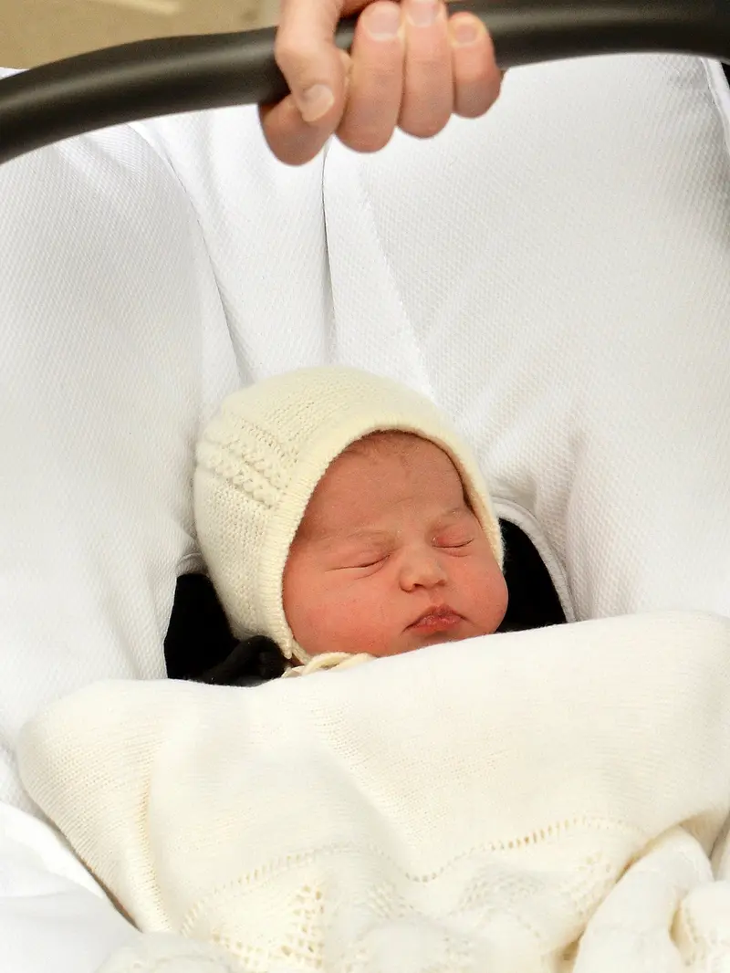 Ini Wajah Lucu Bayi Perempuan Kate Middleton dan Pangeran William
