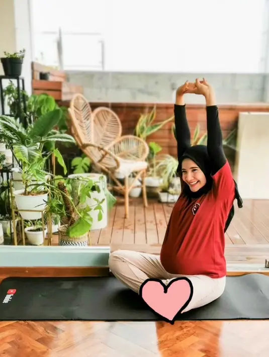 Zaskia Sungkar dan Irwansyah (Instagram/zaskiasungkar15)