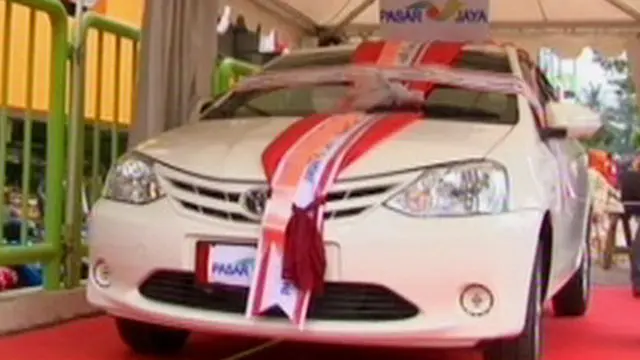 Iming-iming Motor dan Mobil bagi Pengunjung Blok G