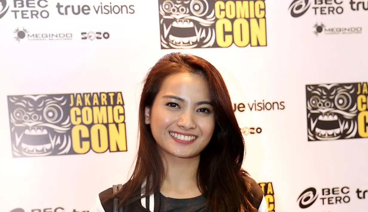 'Saya beri kesempatan kepada PH baru untuk berkarya. Tapi ga ada alasan utk berhenti berkarya. Apa yang digambar sampai sekarang benar-benar hasilnya sih memuaskan, aku suka banget, ga salah menyetujui juga' tutup acha. (Andy Masela/Bintang.com)