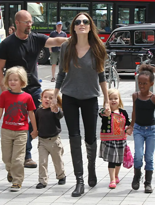 "Mereka jauh dari dimanjakan," tukas sumber. (pikosky.sk)