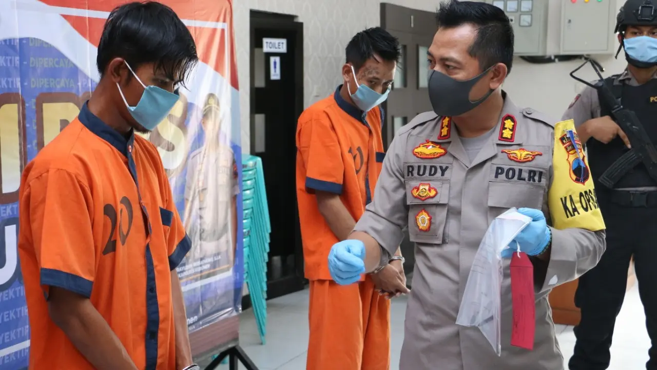 Polres Kebumen meringkus tiga napi asimilasi dari Lapas Terbuka Nusakambangan karena pencurian sepeda motor. (Dok. Polres Kebumen, Liputan6.com/Galoeh Widura)
