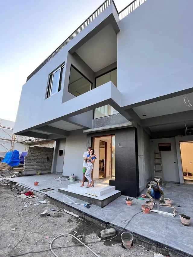 7 Potret Terbaru Pembangunan Rumah Jessica Iskandar dan Vincent Verhaag, Mewah