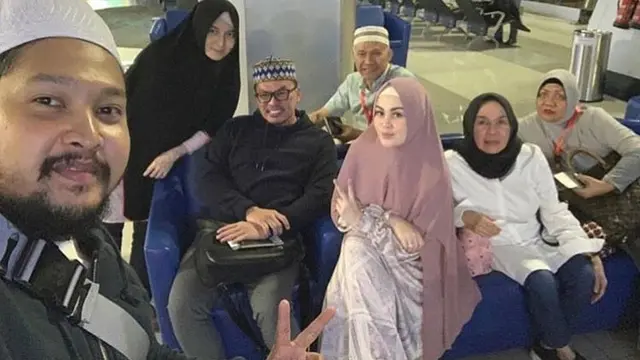 7 Potret Terbaru Jennifer Dunn yang Kini Berhijab