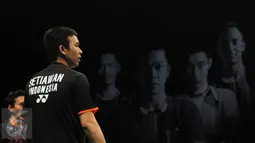 Ganda putra Indonesia, Hendra Setiawan/M Ahsan ikut ambil bagian dalam laga eksebisi The Legends Vision di GOR Asia Afrika, Senayan, Jakarta, Senin (17/8/2015). (Liputan6.com/Helmi Fithriansyah) 