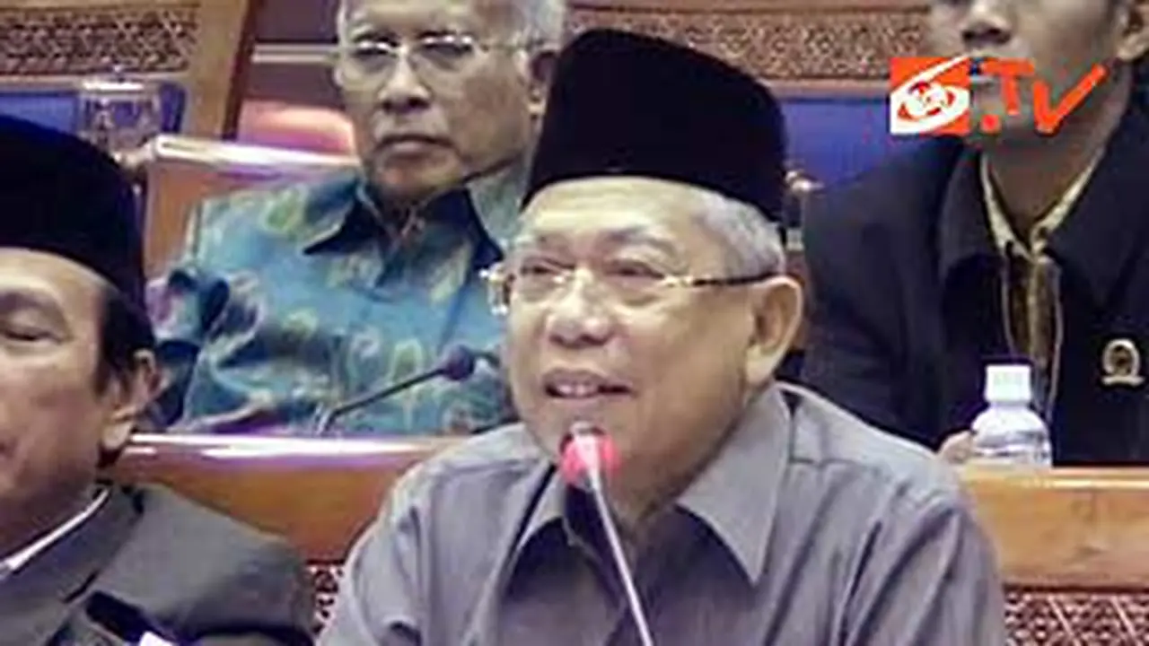 110218bahmadiyah-dpr1.jpg