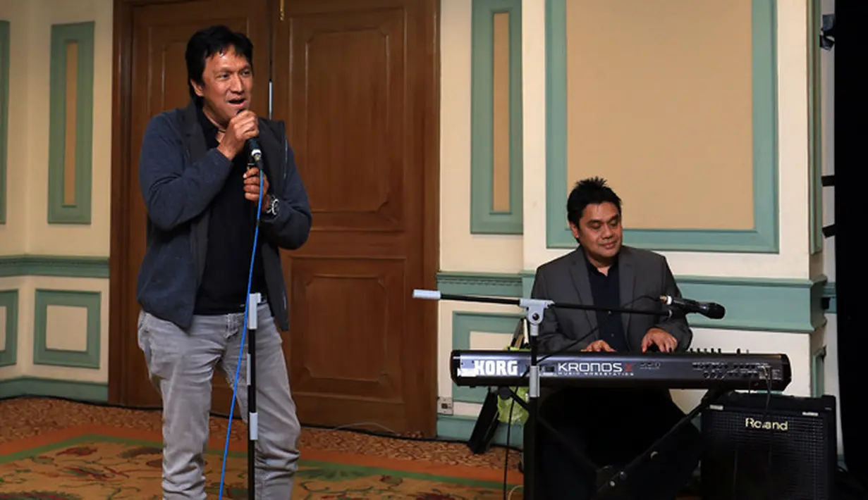 "Buku ini, saya mau berbagi kisah kepada banyak orang. Tak hanya kepada penggemar saya yang mengenal saya hingga tiga dekade tapi juga kepada anak-anak muda," ucap Ita Purnamasari, beberapa waktu lalu. (Deki Prayoga/Bintang.com)