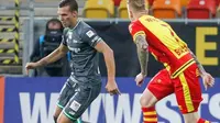 Pelatih Lechia Gdansk, Piotr Stokowiec, tak menyertakan nama Egy Maulana Vikri sebagai pemain inti maupun cadangan pada laga pembuka Liga Polandia 2018 melawan Jagiellonia Bialystok. (dok. Lechia Gdansk)