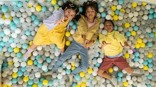 Ajak Anak-Anak Jelajah Ruang Imajinasi Melalui Playdate Bersama Keluarga dengan Koleksi UNIQLO Kids & Baby