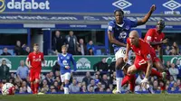Everton vs Liverpool (Reuters/Phil Noble)
