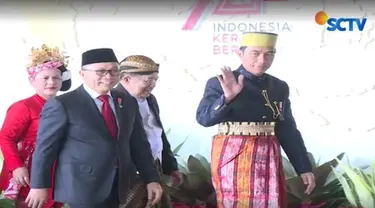 Saling bertukar pakaian adat antara Jokowi dan JK membuat Ketua MPR Zulkifli Hasan memuji keduanya.