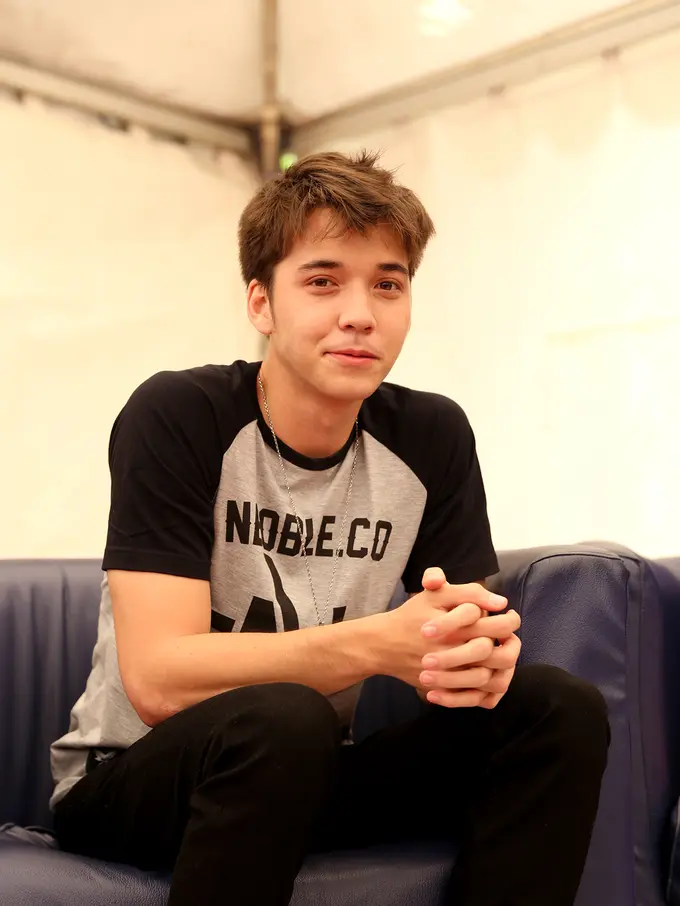 [Bintang] Stefan William