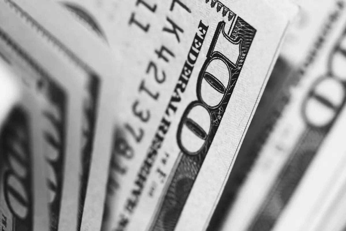 Dollar/unsplash Pepi