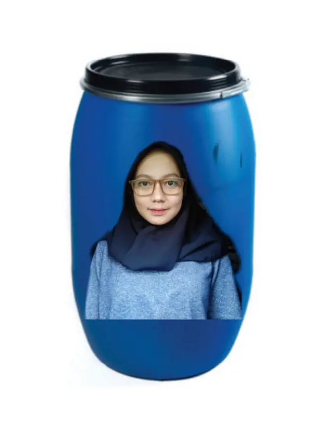 Jahilnya Aksi Warganet Edit Foto Latar Biru, Malah Bikin Ngakak Geli