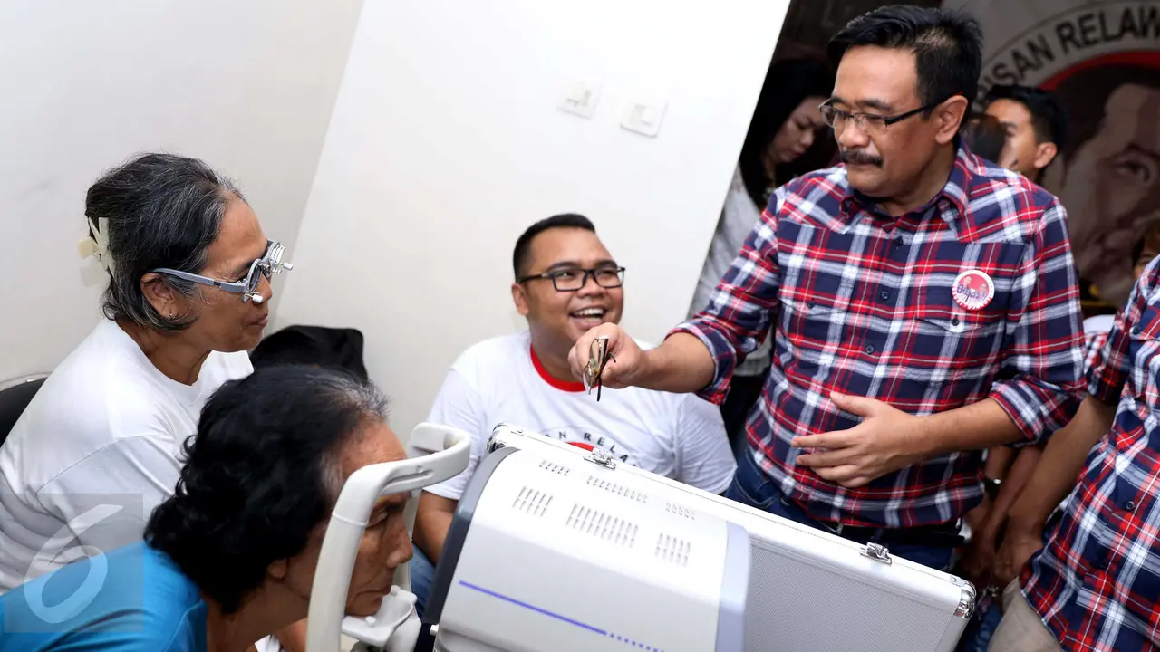 20161023-Djarot Hadiri Acara Bagi-bagi Kacamata oleh Relawan-Jakarta