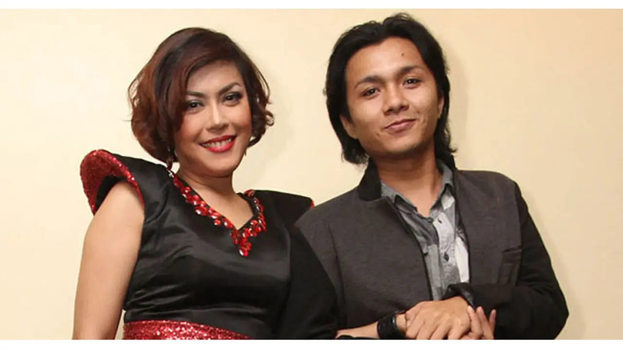 Novita Dewi dan Alex Rudiart Akan Menikah di Yerusalem