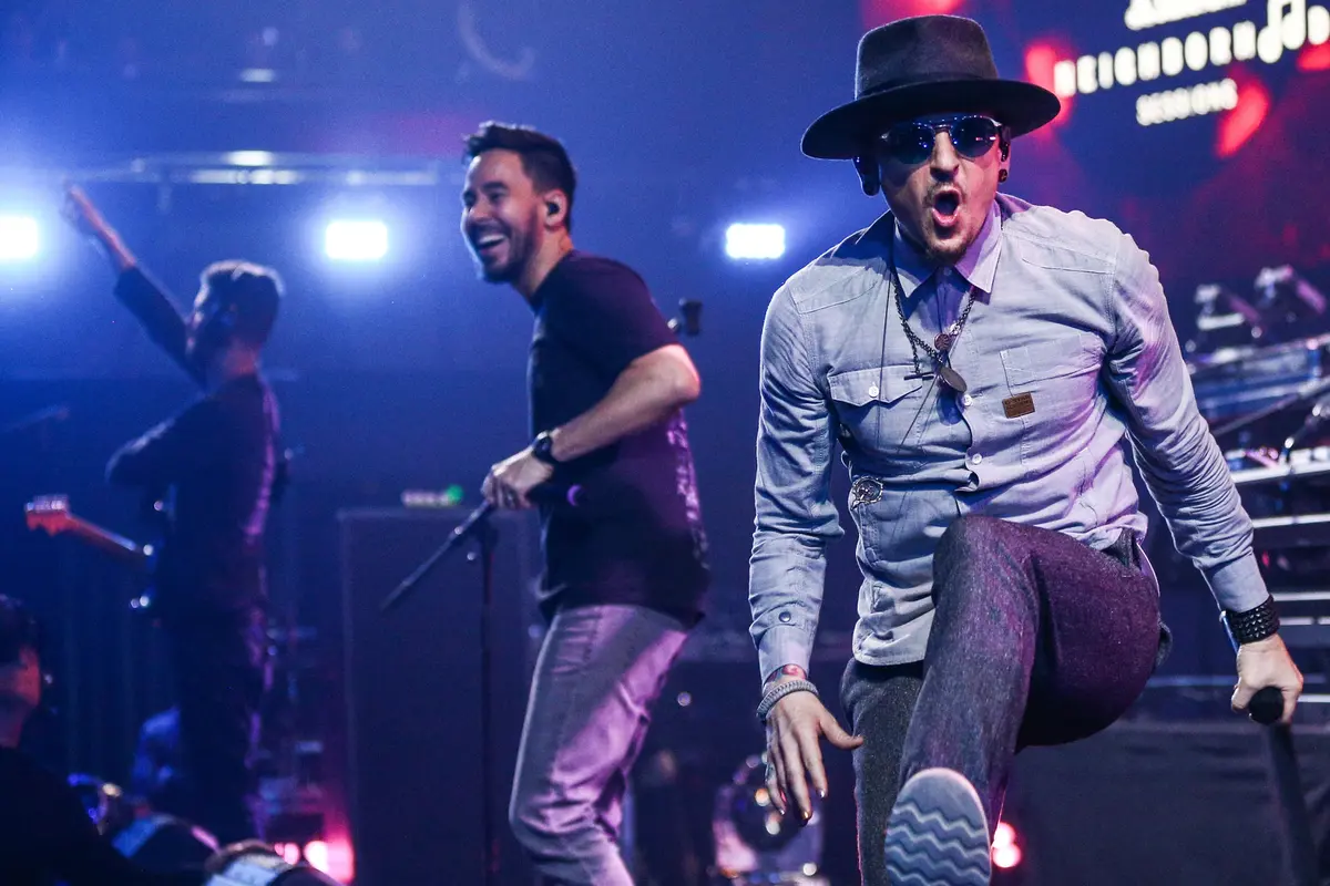 [Bintang] Potret Awal Kebersamaan Chester Bennington dan Linkin Park