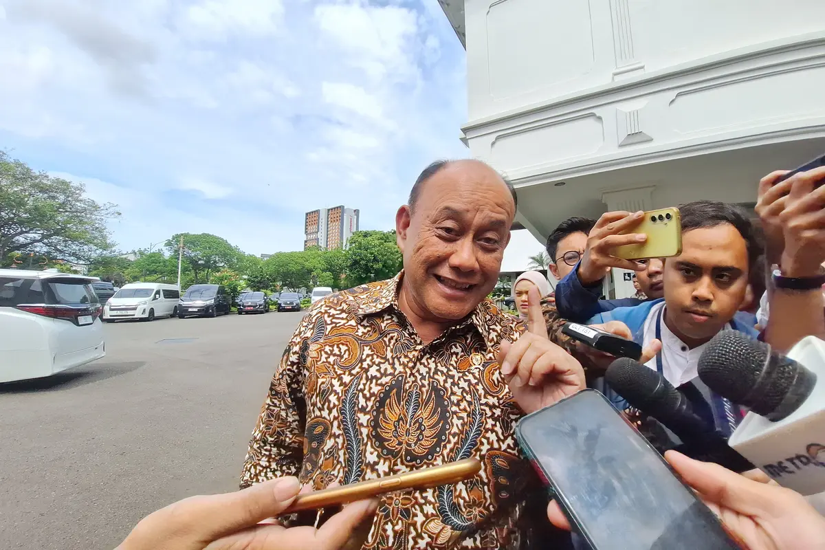 Kepala Badan Gizi Nasional Dadan Hindayana ke Istana melaporkan soal 40 siswa SD di Sukoharjo, Jawa Tengah yang keracunan usai menyantap menu makan bergizi gratis. (Lizsa Egeham/Liputan6.com).