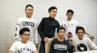 Putra Alm Uje Bergabung di Boyband LAKI