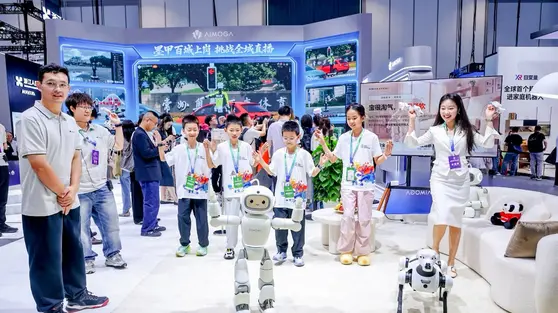 Bukan Sekadar Pajangan, Robot AiMOGA Kini Bekerja di Dunia Nyata