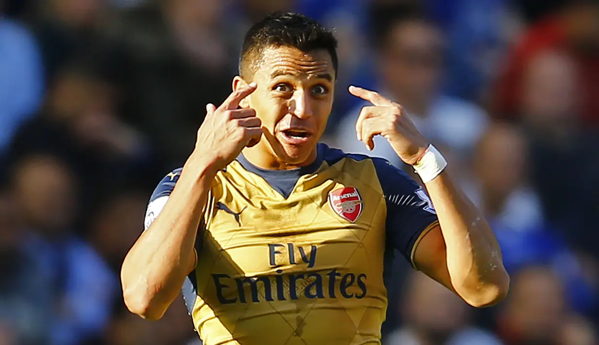 Ekspresi penyerang Arsenal, Alexis Sanchez usai mencetak gol ke gawang Leicester pada laga Liga Inggris di Stadion King Power, Inggris, Sabtu (26/9/2015). (Reuters/Darren Staples)